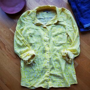 Gap Sz XS Yellow & White Cheetah Print Buttondown